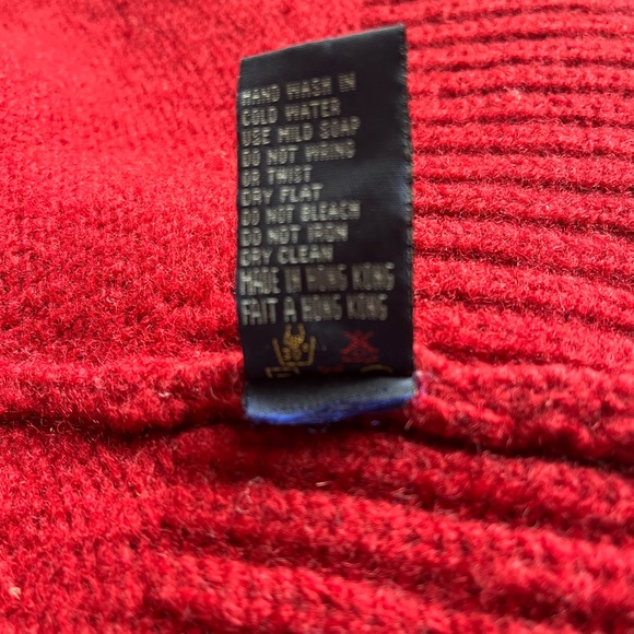 100% Wool - Elegant Red Women's Cardigan with Gold Trim - Picture 8 of 8